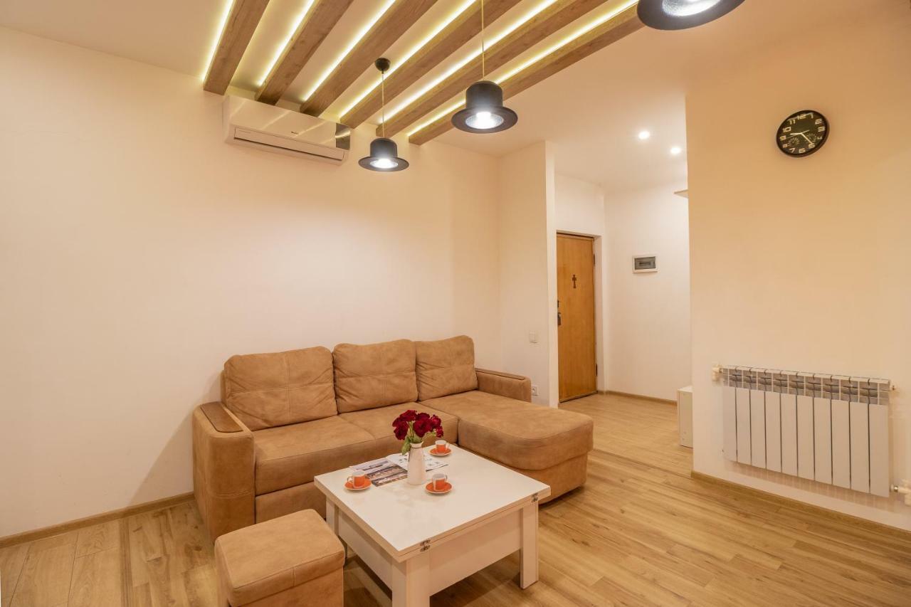 Stay Inn Apartments On 33 Sayat-Nova Avenue Erévan Extérieur photo